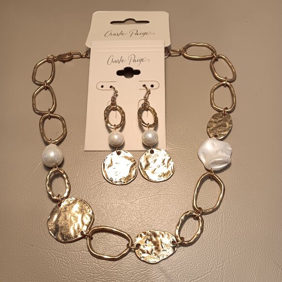 Charlie Paige women's matching set gold tone coin faux pearl necklace & earrings - Picture 2 of 13